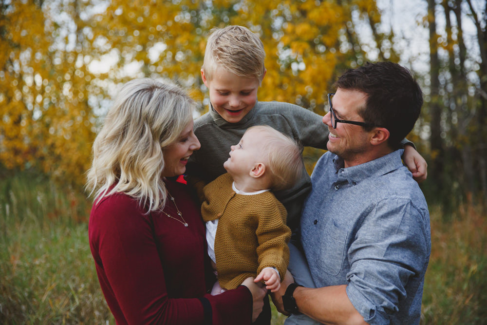 Edmonton Fall Family Portraits | What to Wear | Edmonton Photographer